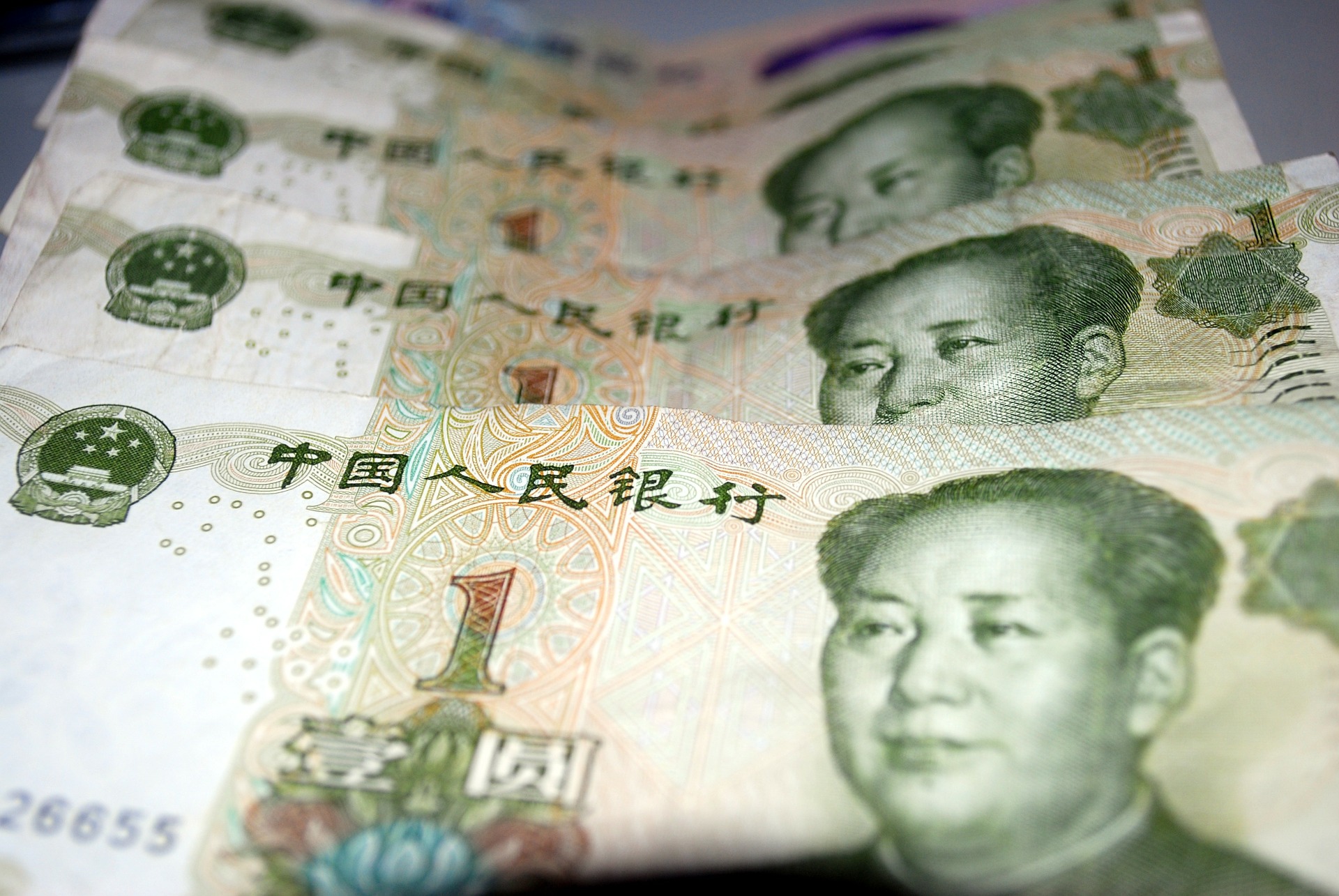 A digitális jüan felveheti a harcot a dollárosodással a PBoC volt kormányzója szerint