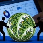 Gyengül a dollár, a befektetők bitcoinra váltanak