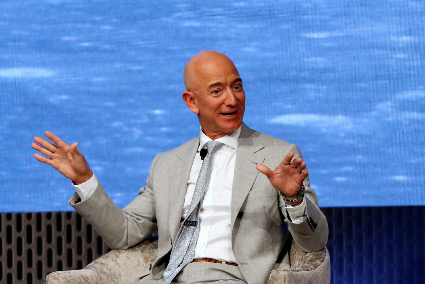 Újabb 3 milliárd értékű Amazon részvénytől válik meg Jeff Bezos