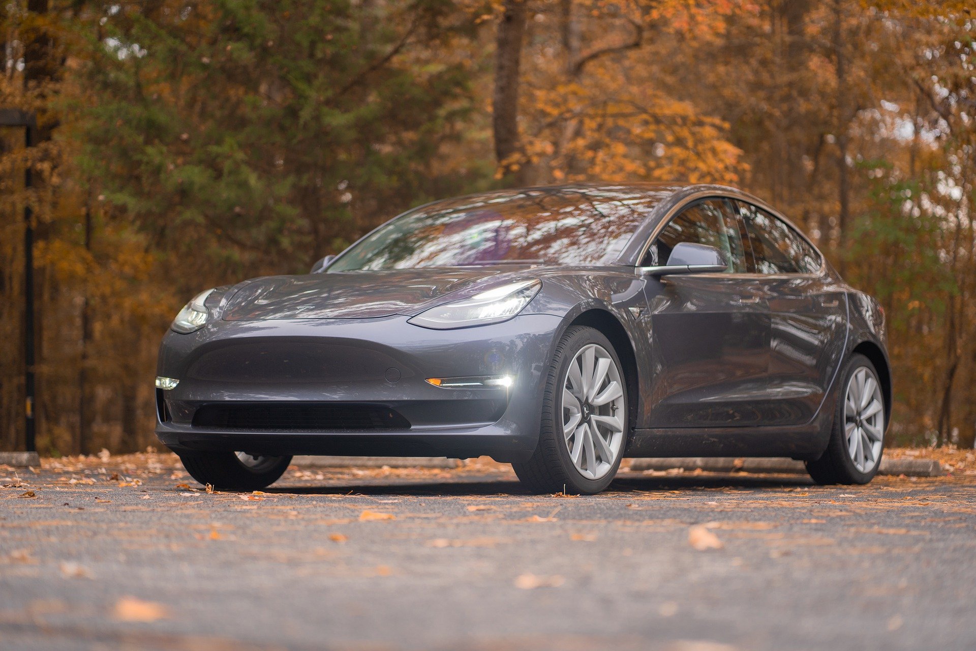 Tesla va accepta Bitcoin din nou - Elon Musk ne-a lămurit când va sosi momentul A Tesla ismét el fogja fogadni a Bitcoin - Elon Musk elmondta mikor