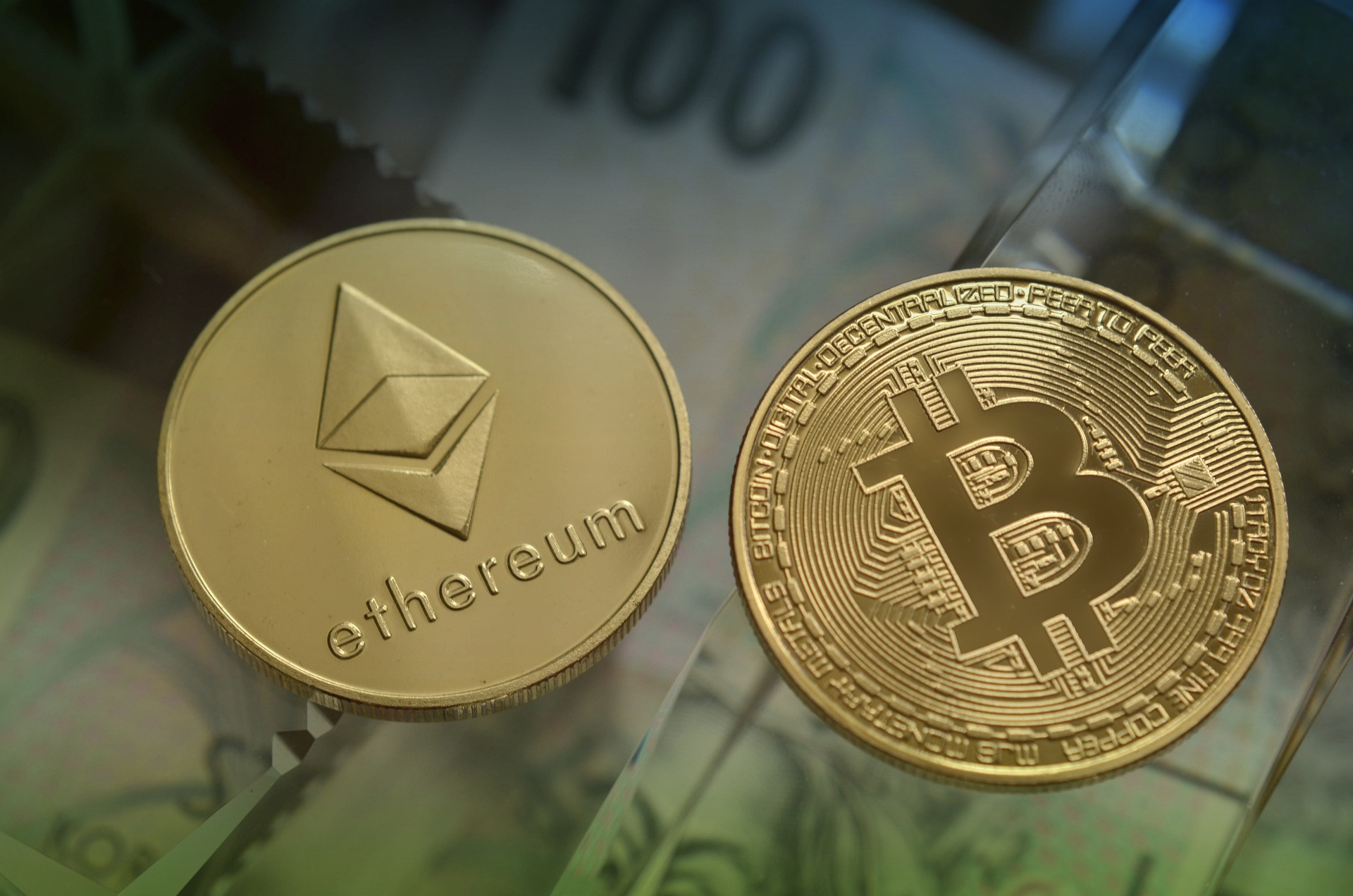 Predicții de preț Bitcoin și Ethereum pentru 2022